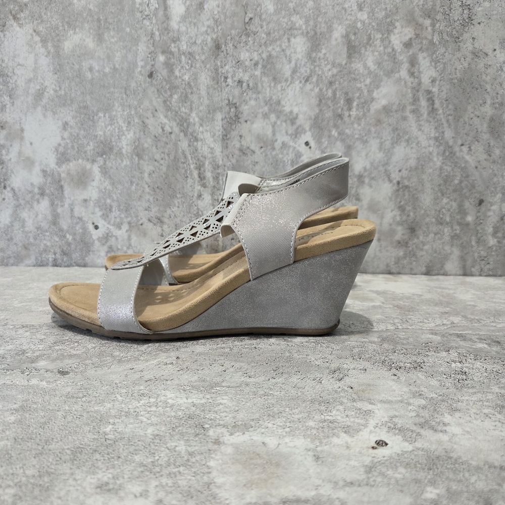 East 5th Silver Women's Sandals Size 9